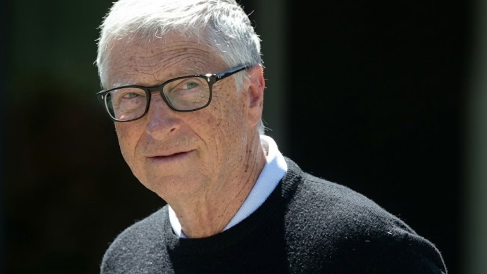Bill Gates'ten Yapay Zeka Uyarısı: Milyarları Tehdit Eden Riskler haberi görseli Bill Gates'ten Yapay Zeka Uyarısı: Milyarları Tehdit Eden Riskler haberi görseli
