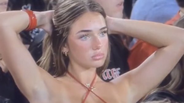 Göründüğü Kadar Gerçek Değil: Viral Texas Tech Taraftarı Tamamen Yapay Zeka haberi görseli