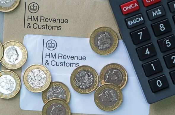 HMRC'den Şok Uyarı: Britanyalıların Hesapları Yapay Zeka ile İzlenebilir! haberi görseli