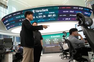 Wall Street'de Hisse Senetleri Rekor Seviyelere Yakın Seyrediyor haberi görseli